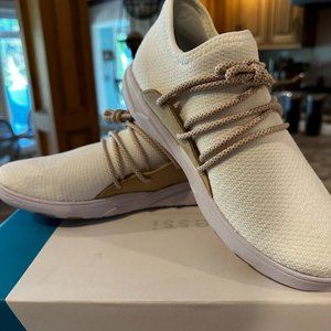 Never Worn, with box, Women's Vessi CityScapes in size 7